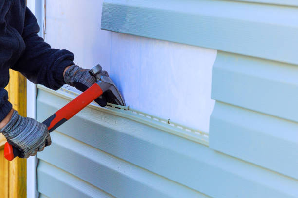 Reliable Siding Repair contractor in Fairfield, IL by Squared Siding